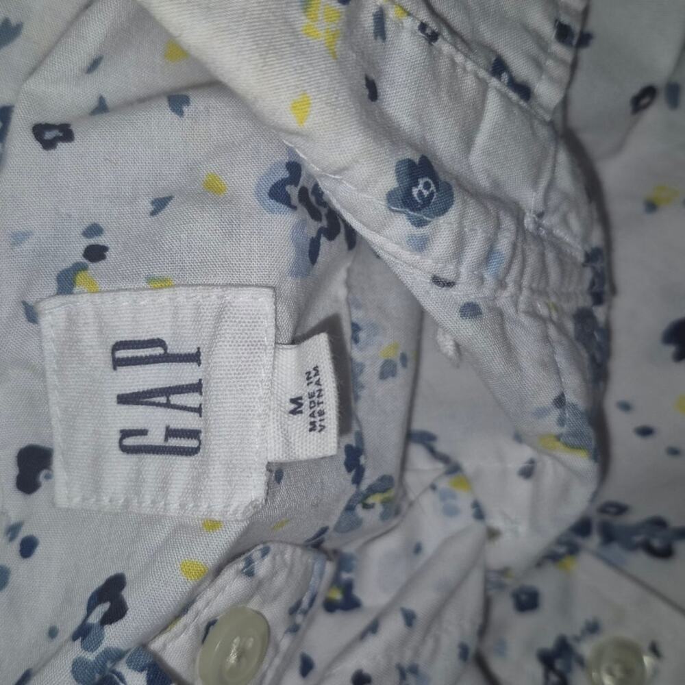 Gap Long Sleeve Button Down Blouse EUC - Picture 3 of 4